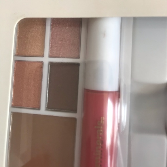 COPY - Pur Minerals Holiday Elements Fall Eyeshadow Sets - Picture 7 of 14